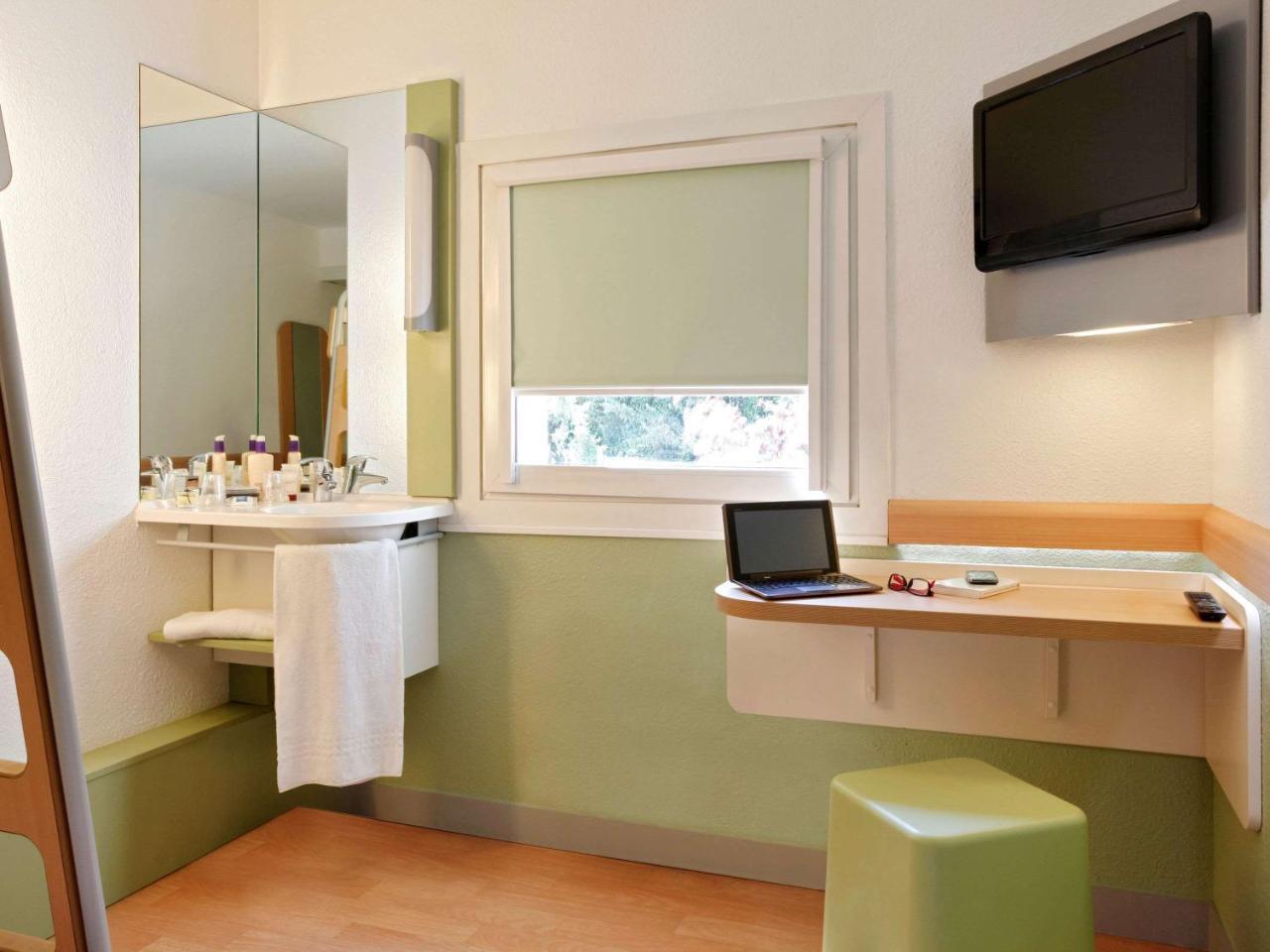 Ibis Budget Aix En Provence Est Le Canet メルイユ エクステリア 写真