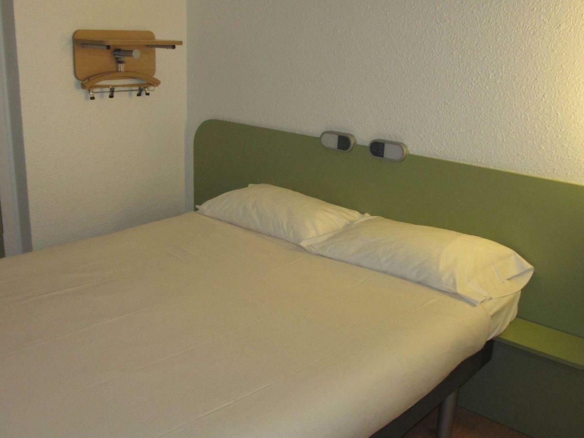 Ibis Budget Aix En Provence Est Le Canet メルイユ エクステリア 写真